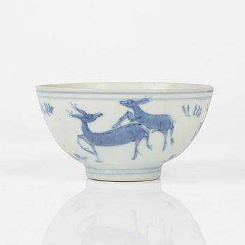 A blue and white porcelain cup, Ming dynasty, Wanli (1572-1620).