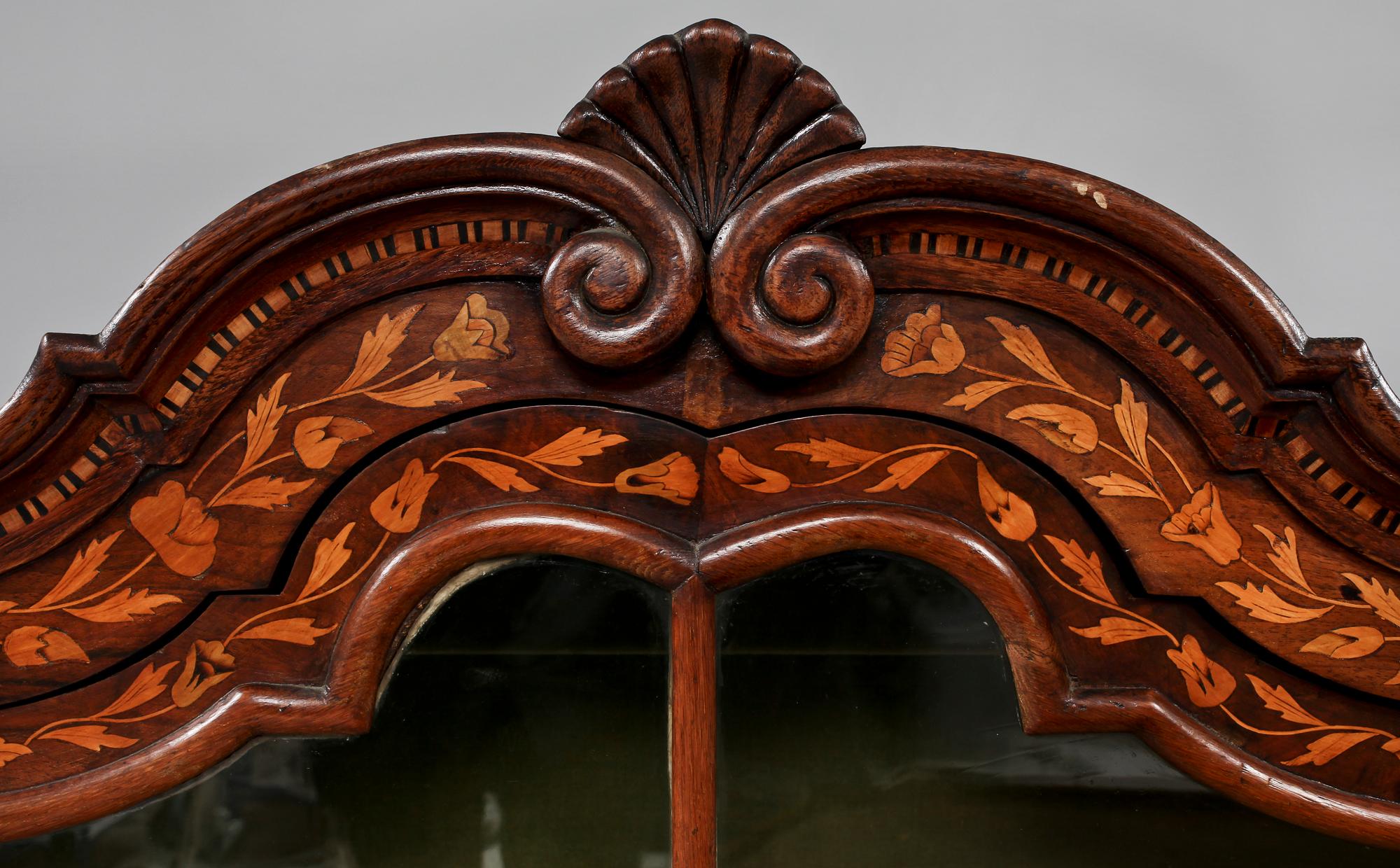 VITRINSKÅP, Holland, 1700/1800-tal.