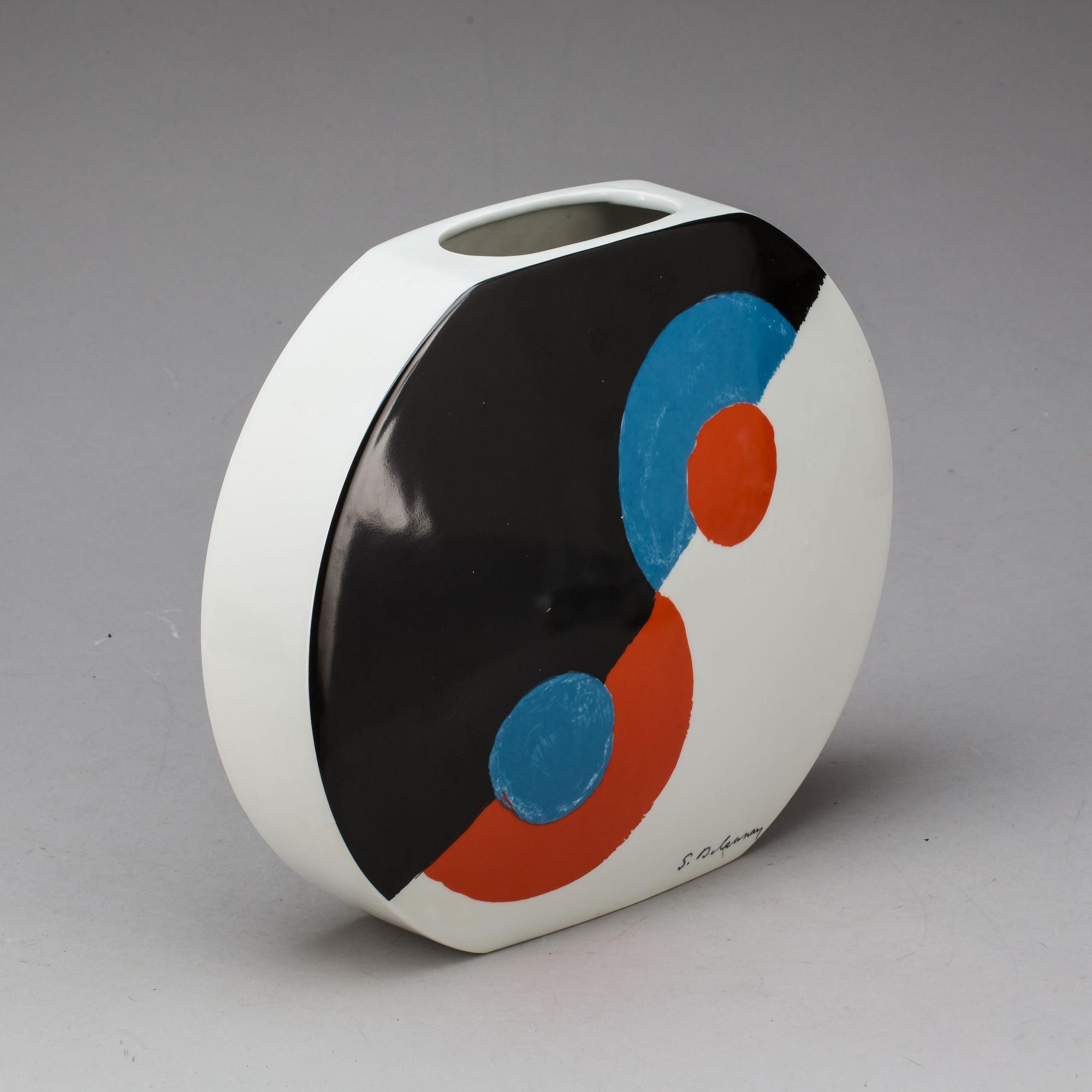 VAS, porslin. "Helice", Sonia Delaunay för Limoges. Artcurial. Signerad och numrerad 550/900.