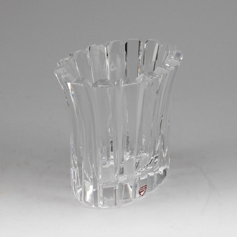 VASER, 2 st. Glas. Orrefors, Nils Landberg samt Gunnar Cyren.