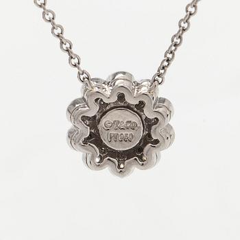 Tiffany & Co, a platinum necklace with brilliant-cut diamonds.