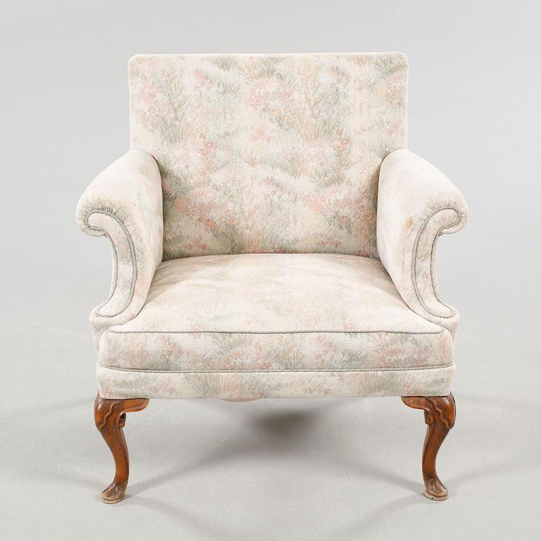 A Queen Anne style armchair, early 20th century.