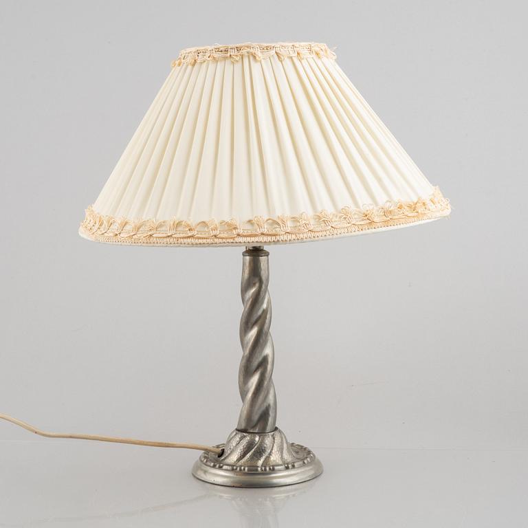 Table lamp, tin, first half of the 20th century.