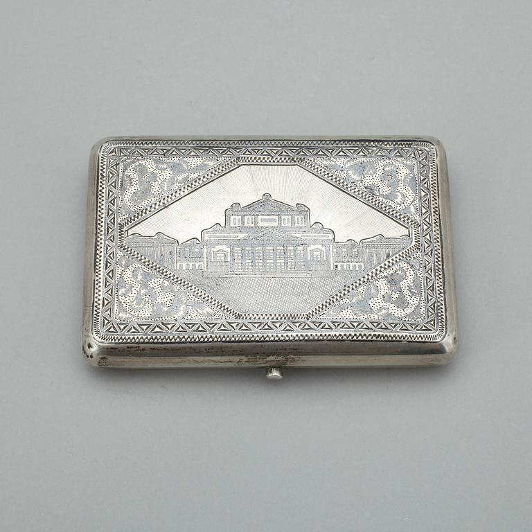 ETUI, silver, Ryssland 1896-1908. Vikt ca 134 gram.