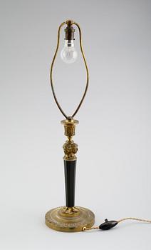 BORDSLAMPA, empirestil, 1900-talets första hälft.