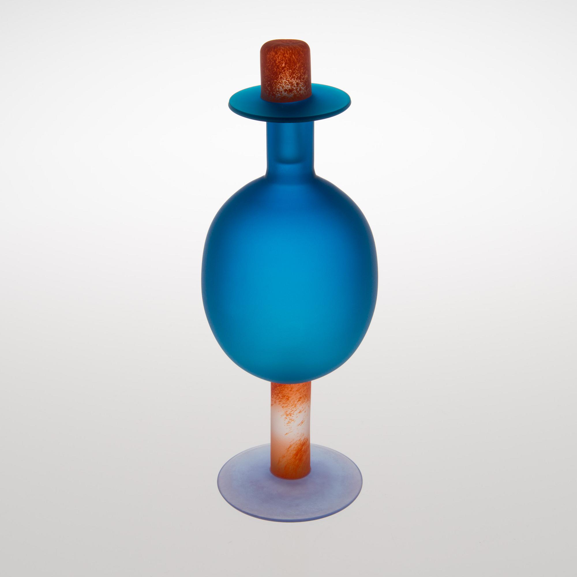 A DECANTER, "Oz", signed Oiva Toikka, Nuutajärvi.  1995-1996.