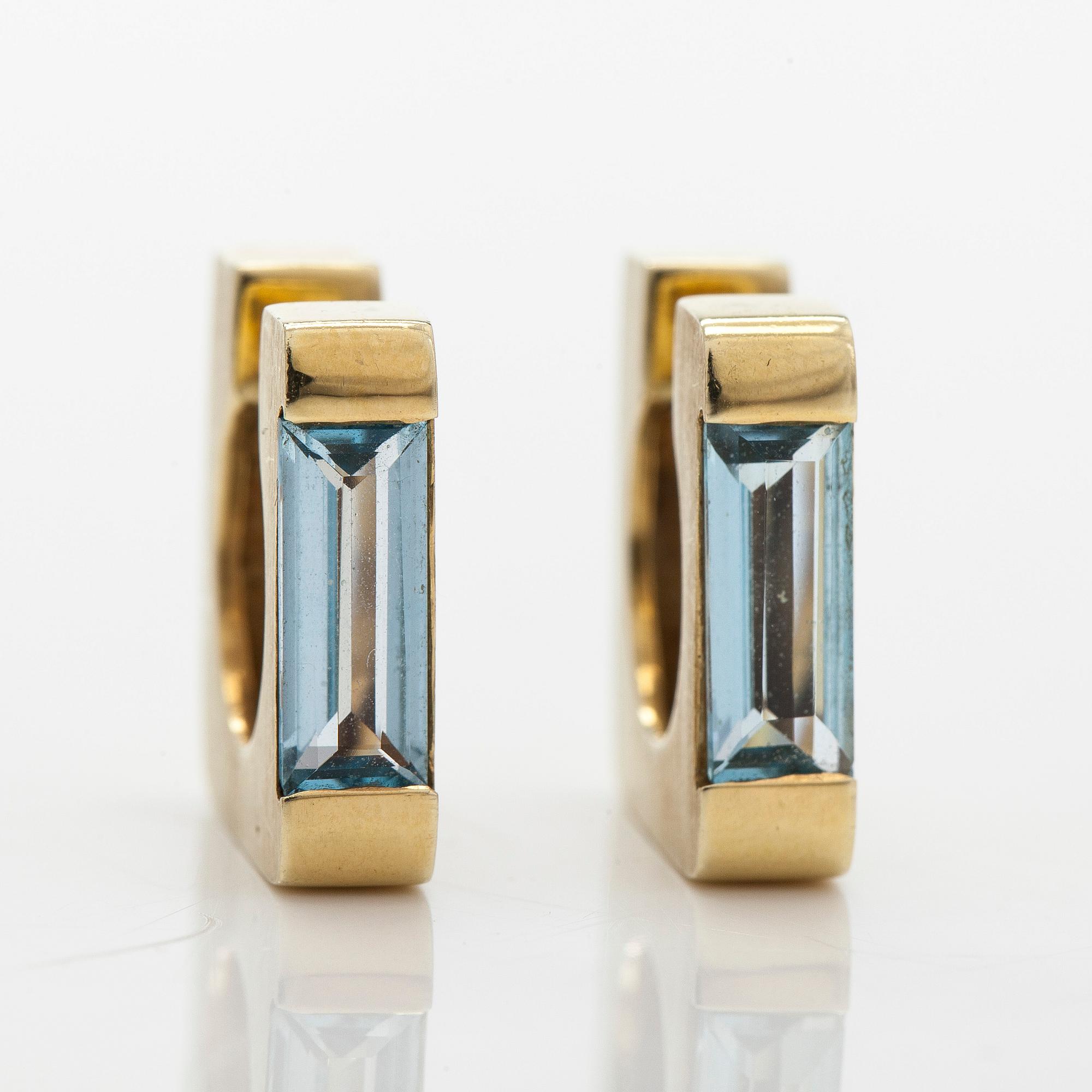 Earrings, 14K gold with topazes.