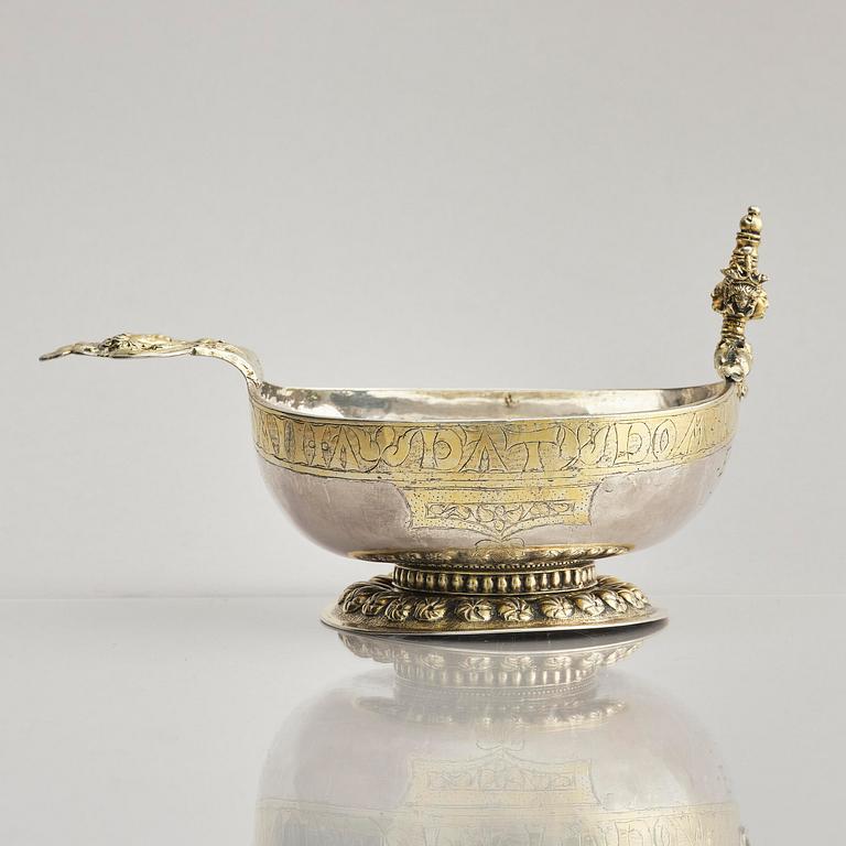 A parcel-gilt drinking bowl/kovsh, Nordic Renaissance, early 17th century possibly Uleåborg, Finland.