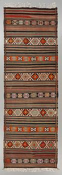 MATTA, Kelim, modern tillverkning, ca 327 x 112 cm.