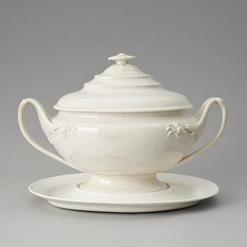 TERRIN MED FAT, flintgods, empire, Wedgwood, 1800-talets första hälft.