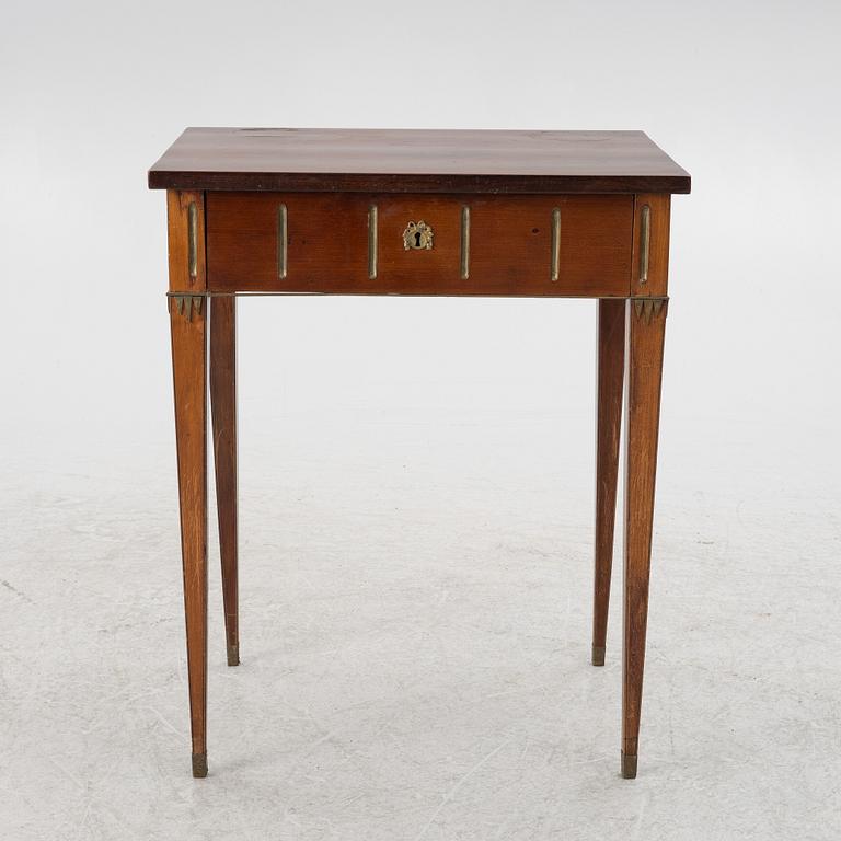 Sybord, sengustaviansk stil, omkring år 1900.