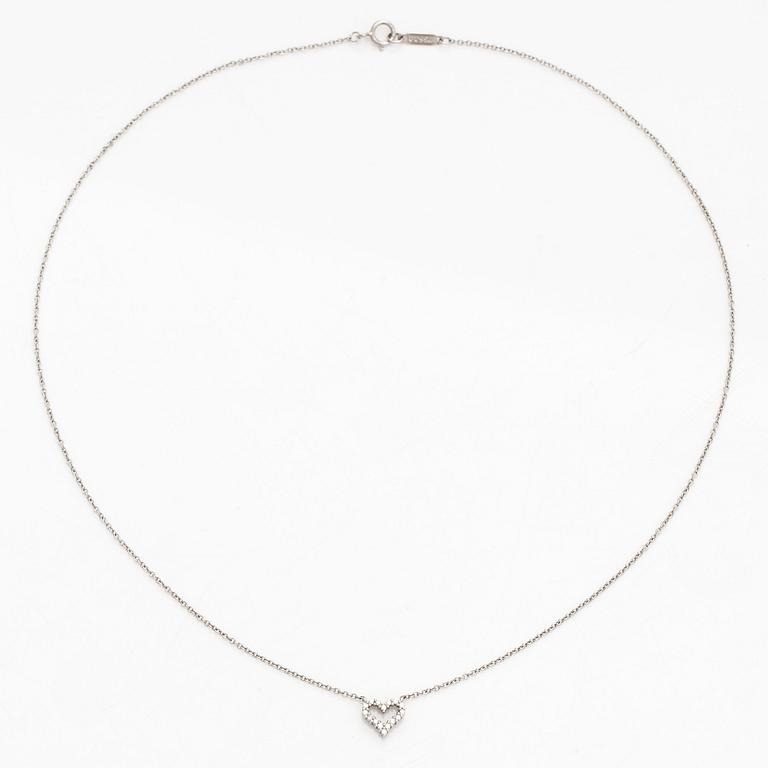 Tiffany & Co, kaulakoru, "Tiffany Hearts", platinaa ja timantteja.