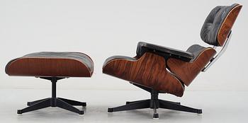 CHARLES & RAY EAMES "Lounge Chair and ottoman", Herman Miller, licenstillverkad Nordiska Kompaniet 1964.