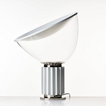 Achille Castiglioni, & Pier Giacomo Castiglioni, bordslampor 1 par, "Taccia", Flos, Italien efter 1962.