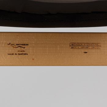 Bruno Mathsson, a set of four arm chairs, "Minette"/"Mi 423". Mathsson International AB, 1970s.