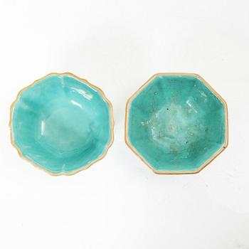 Skålar, sju stycken, porslin, Kina, sen Qingdynasti/omkring 1900.