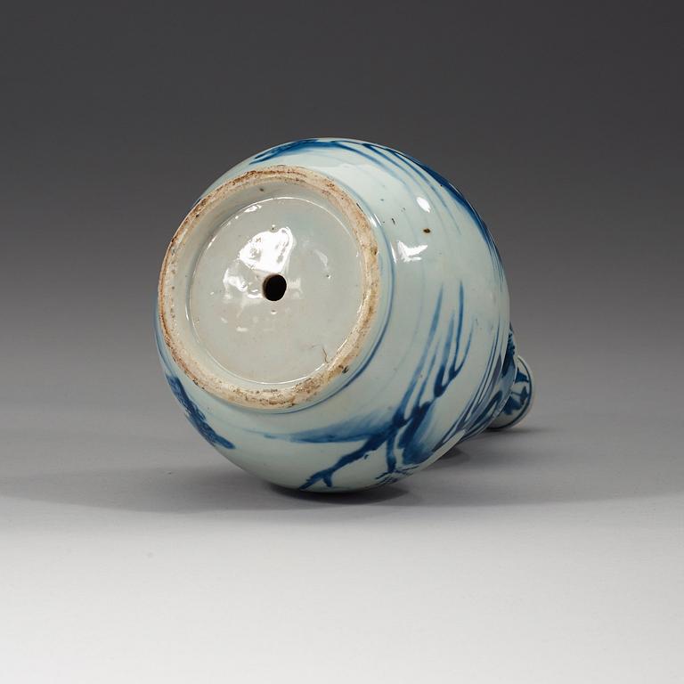 A blue and white Transitional kalebass vase, 17th century.