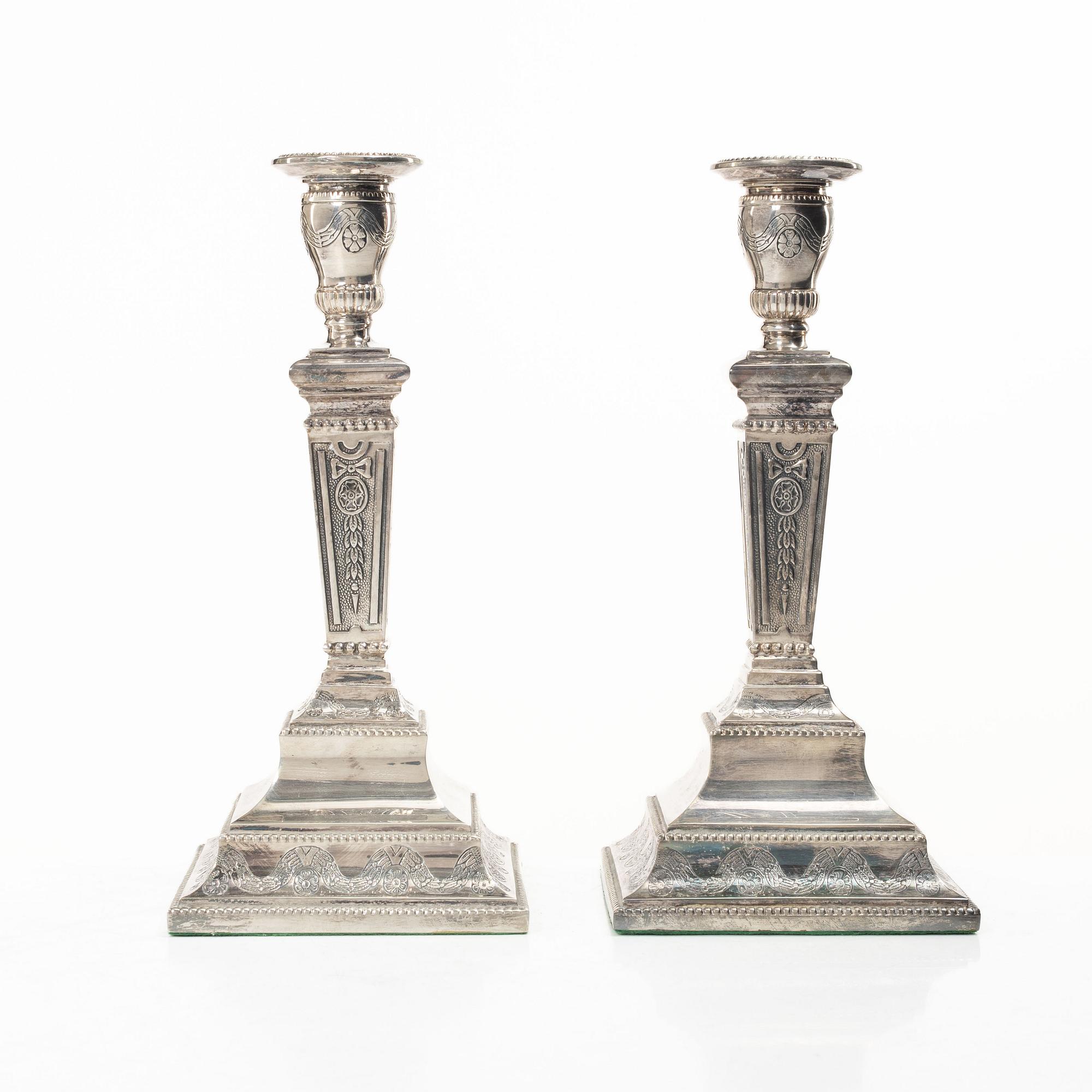 Candlesticks, a pair, sterling silver, import mark of International Bullion & Metal Brokers, London 1979.