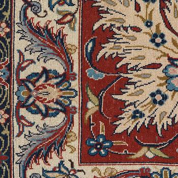 MATTA. Old Isfahan Nazeri nedjad. 240,5 x 157,5 cm (samt en kortsida med en cm slätväv,