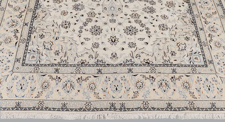 Matta, Nain part silk s.k 9LAA, ca 307 x 198 cm.