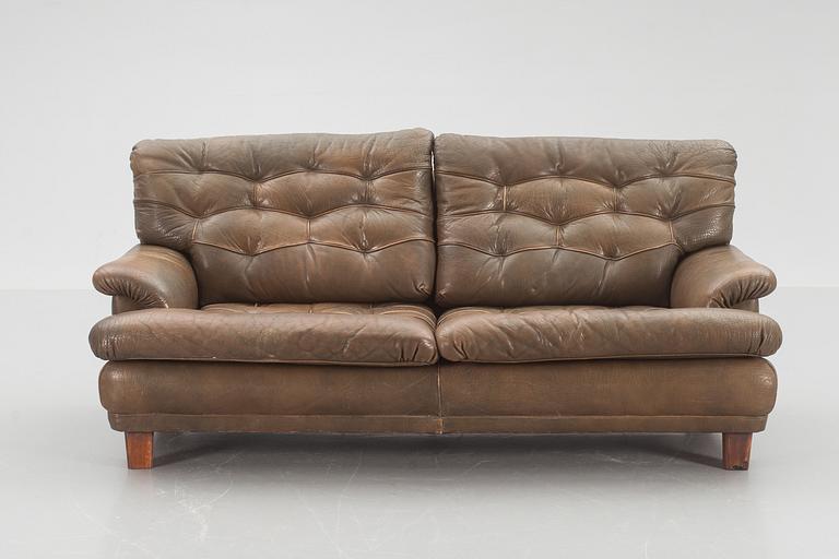 SOFFA, två-sits, läder, Arne Norell.