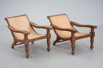 VILSTOLAR, ett par, kolonialstil. 1900/2000-tal.
