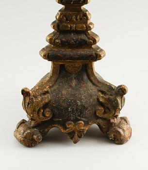 GOLVLJUSSTAKE, skuret trä, 1600/1700-tal.