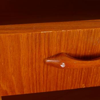 A 1950/60s dressing table.
