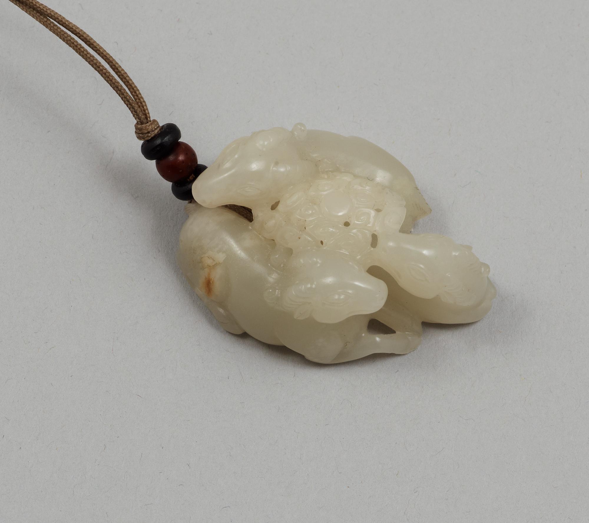 FIGURIN/HÄNGE, jade. Qing dynastin.
