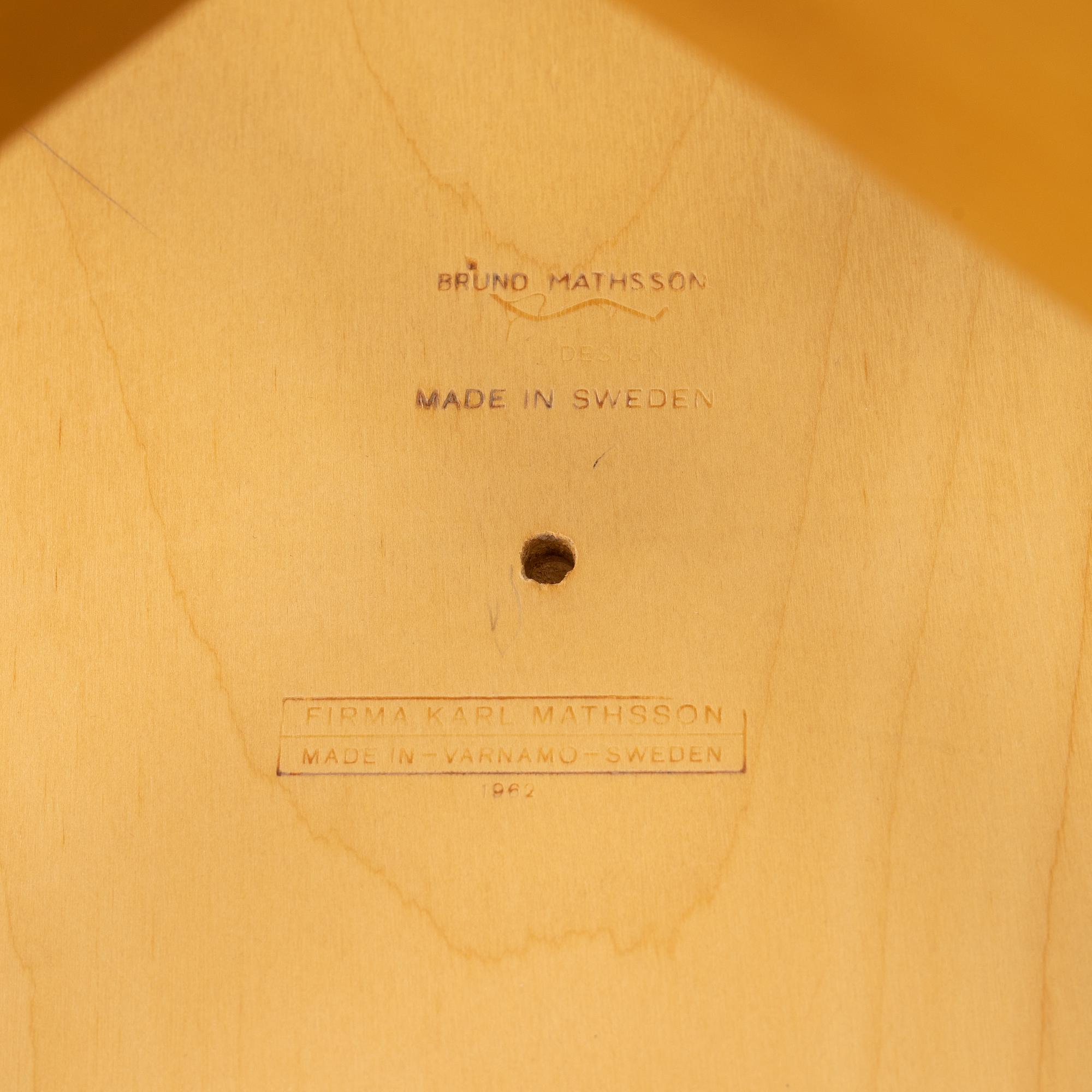 Bruno Mathsson & Piet Hein, a 'Supercirkel' coffee table, Firma Karl Mathsson, mid/second half of the 20th century.