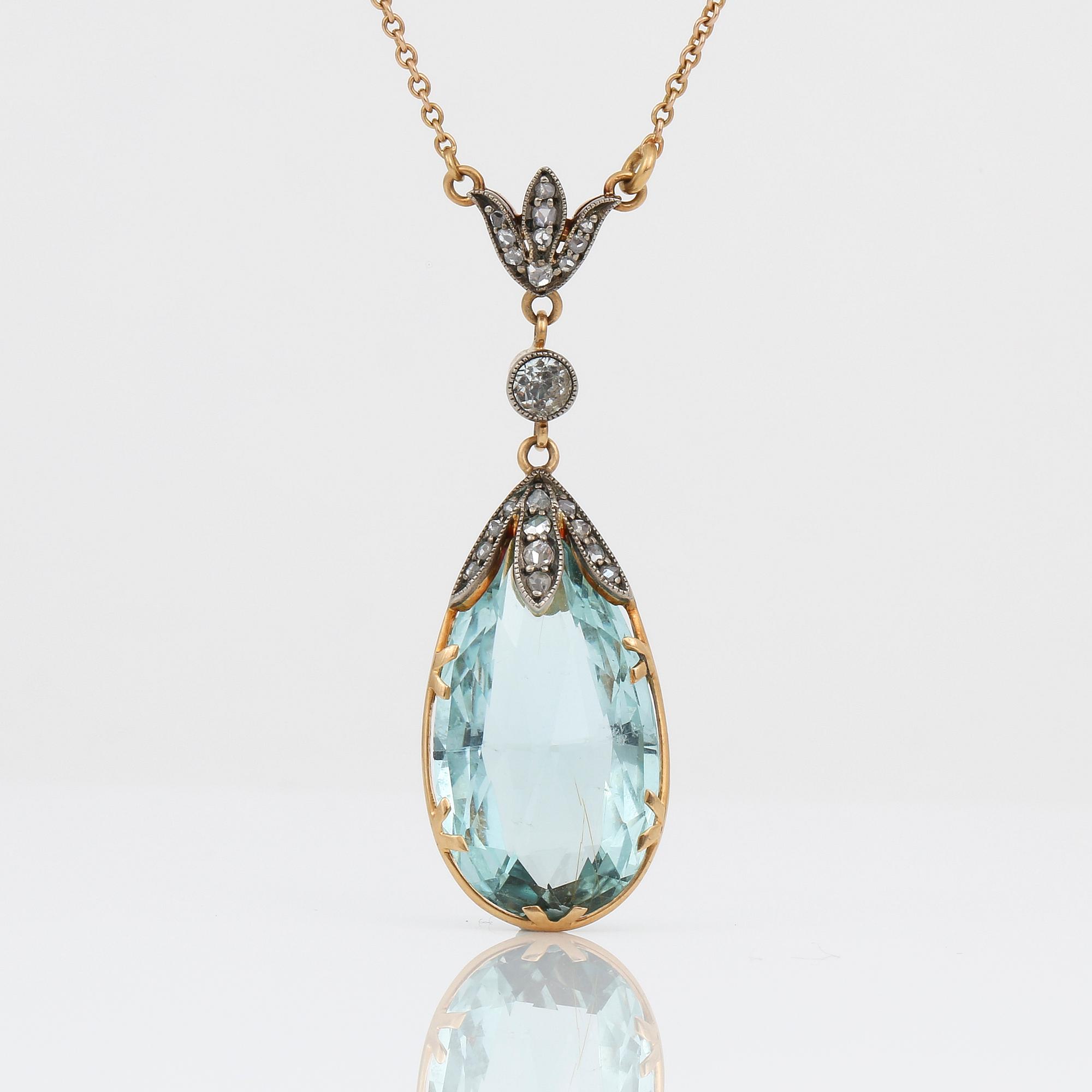 HÄNGE, 14K guld och troligen silver med brioletteslipad akvamarin ca 1,74 ct samt små diamanter. Vikt ca 5,02 g.