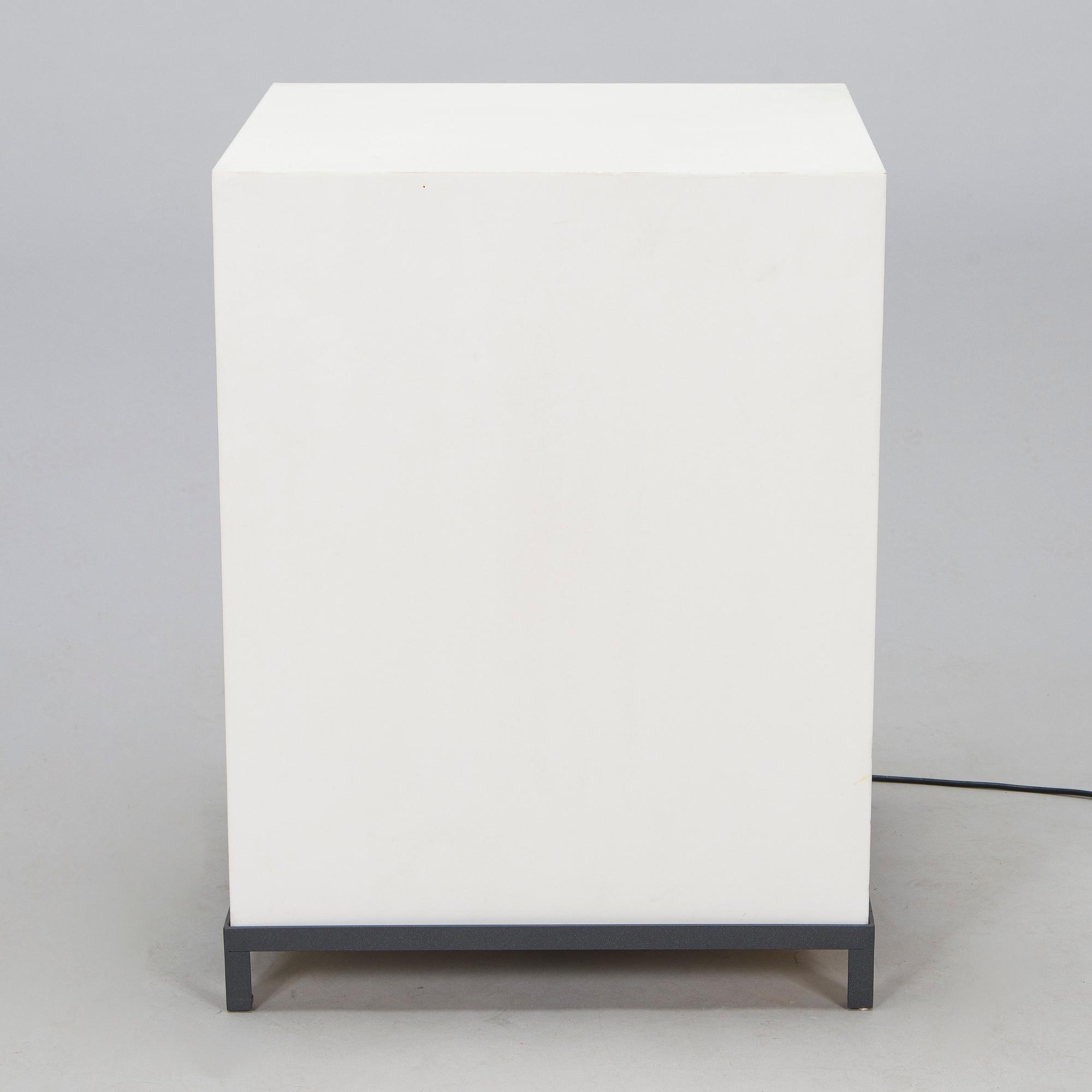 Maurizio Peregalli, golvlampa, "Starcube" för Zeus Noto. Formgiven 1998.