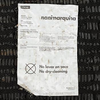 Ariadna & Nani Miquel & Marquina, MATTA, "Bicicleta Rug", handgjord av återanvänt gummi, designad för Nanimarquina.
