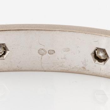 Cartier armband " Love" 18K vitguld med tio runda briljantslipade diamanter.