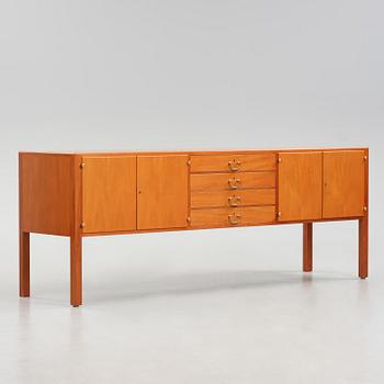 Josef Frank, sideboard, modell B 1015, Firma Svenskt Tenn, ca 2001.