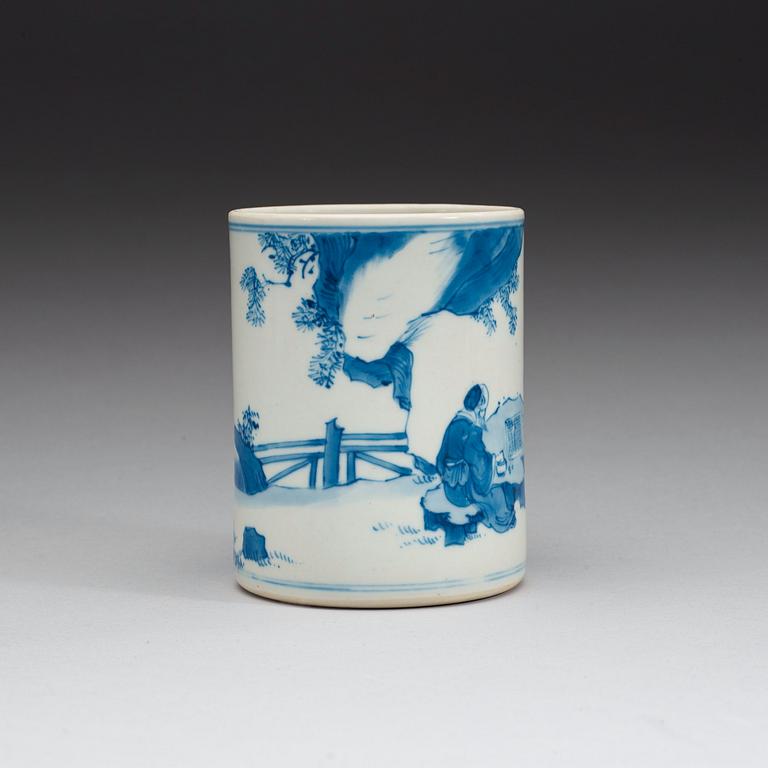 A finely painted brush pot, Qing dynasty, Kangxi (1662-1772).