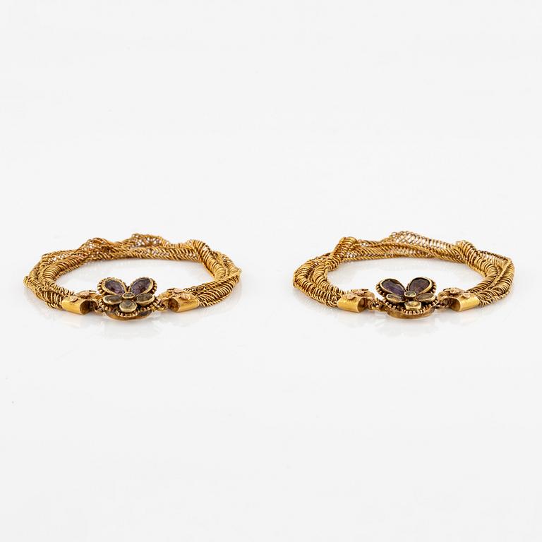 Two bracelets 18K gold, G&L (Giron and Lönngren), Stockholm 1824.