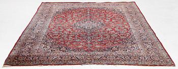 A semi-antique carpet, Kashan, c. 310 x 215 cm.