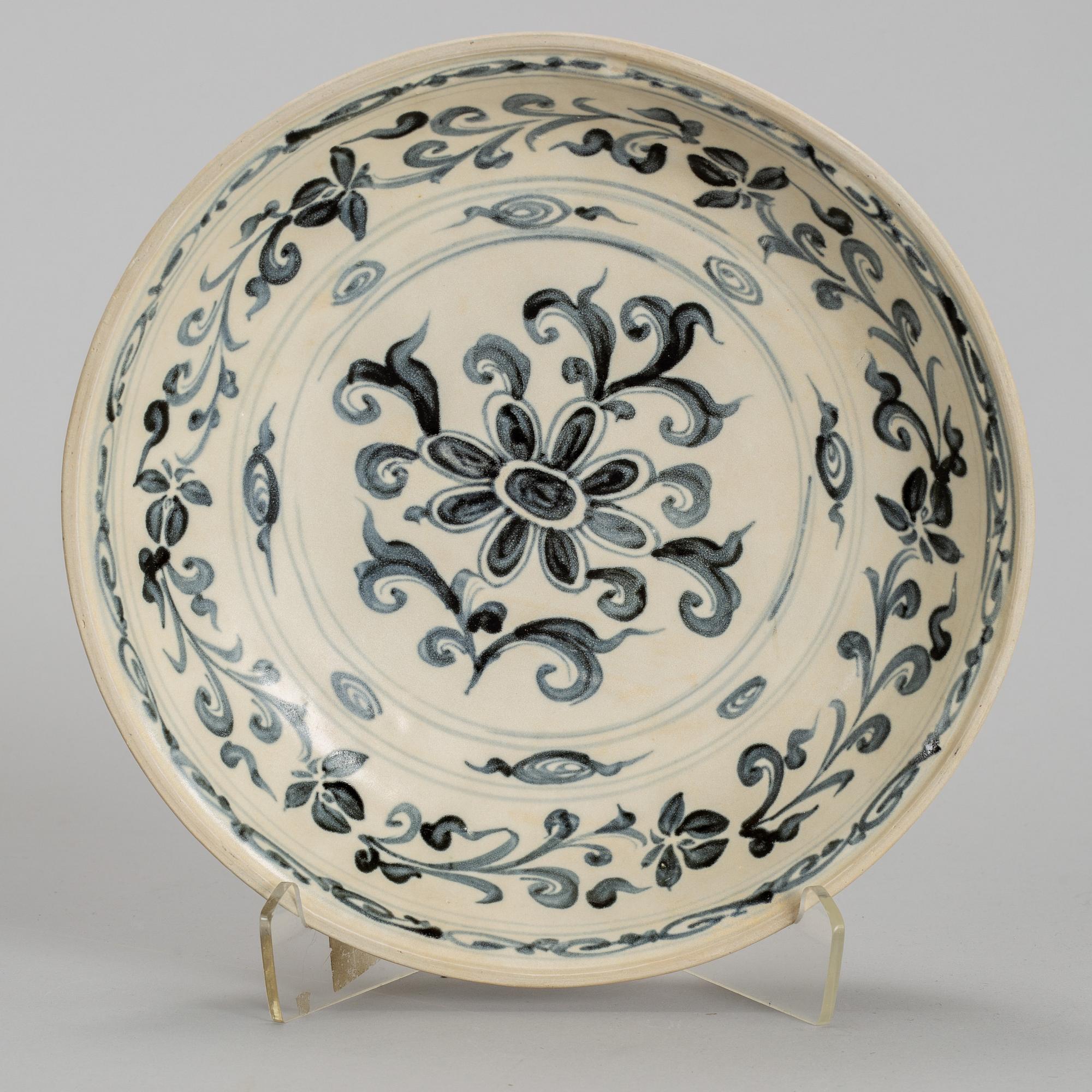 FAT, porslin. Thailand, Sydostasien, 16/1700-tal. Sjöfynd.