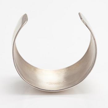 Pekka Piekäinen, A sterling silver bracelet. Platinoro, Turku 2009.