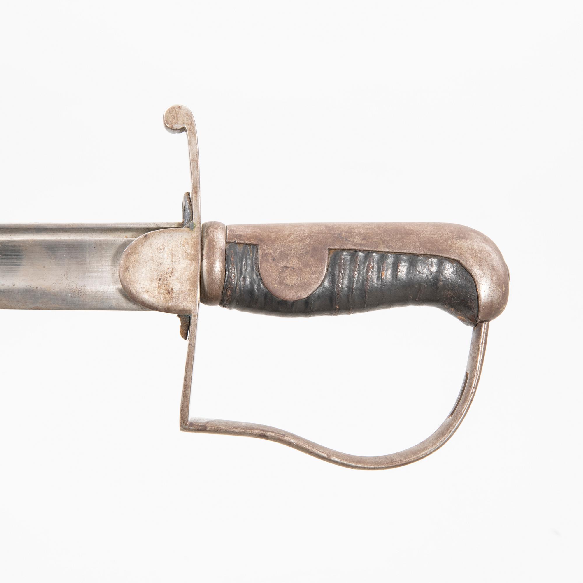 Sabel för manskap inom artilleriet, m/1831 Sverige samt Huggare, Sverige m/1856; förändringsmodell av huggare 1748.