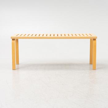 Alvar Aalto, bänk, modell 153, Artek. Finland.