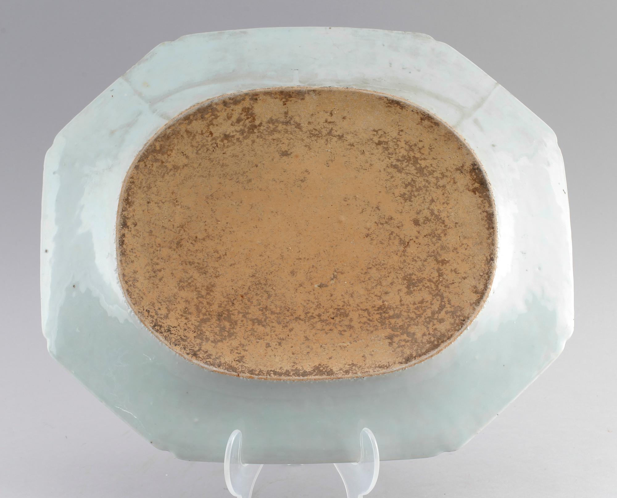 STEKFAT, kompaniporslin, Kina, omkring år 1800.