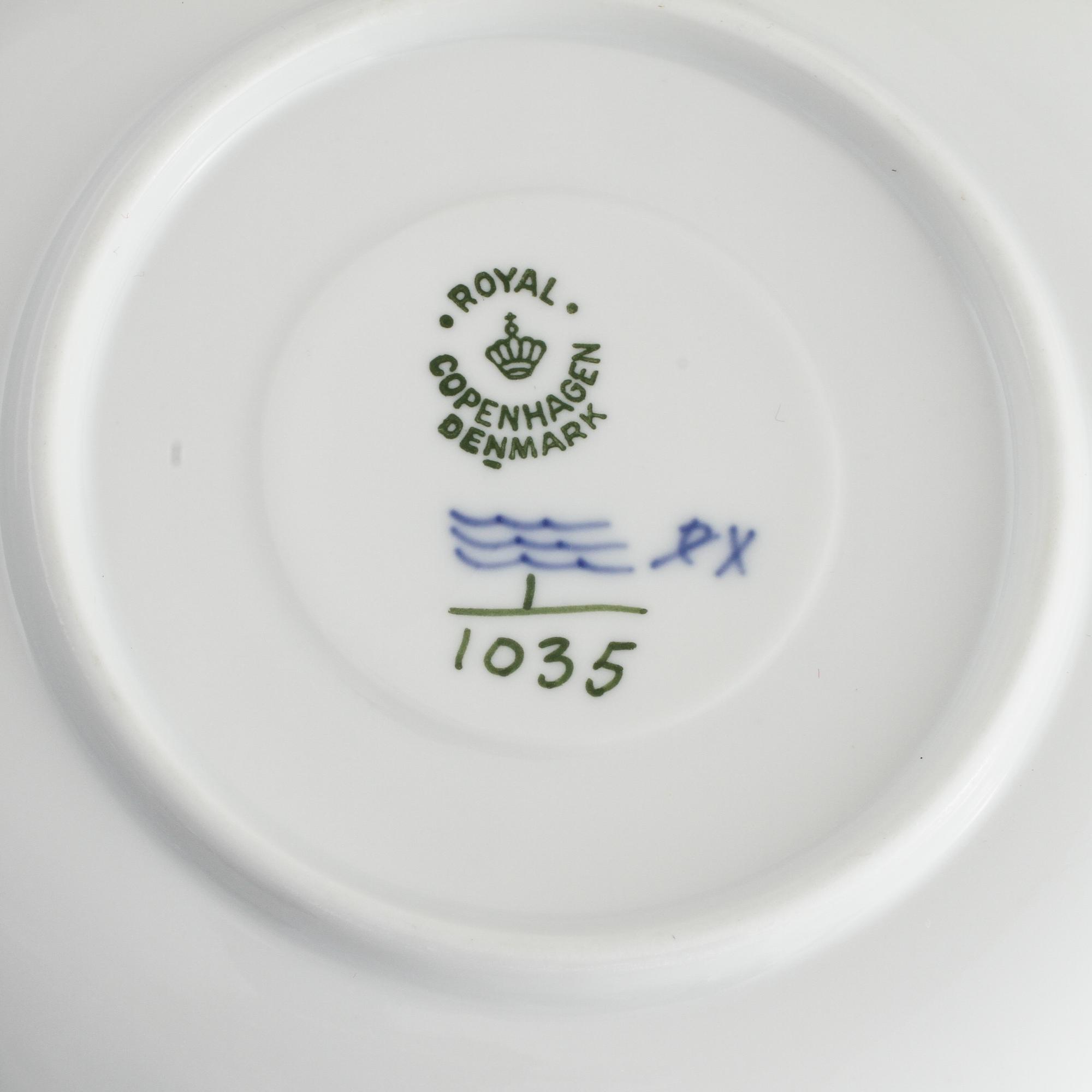 KAFFESERVIS, 18 delar, "Musselmalet", Royal Copenhagen, Danmark, 1900-talets andra hälft.