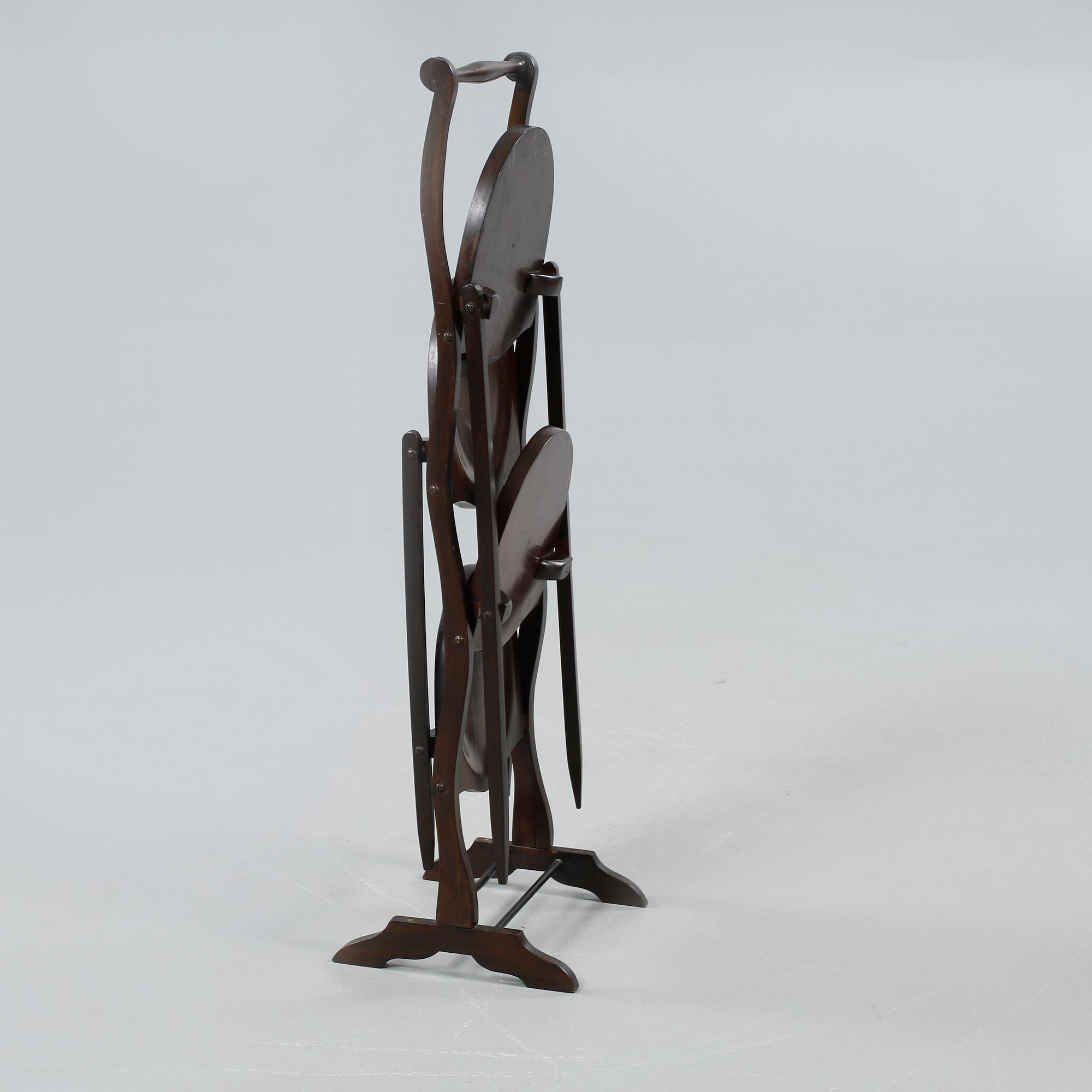 CAKESTAND, troligtvis England, 1900-talets första hälft.