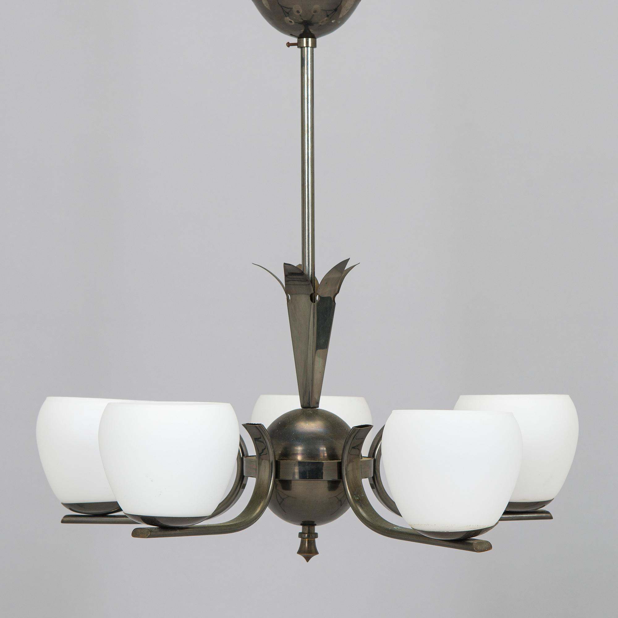 A 1930s ceiling lamp.