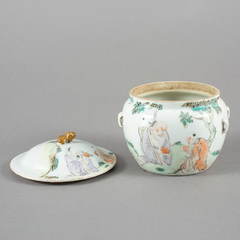 SKÅL med LOCK, porslin, 1800-talets slut.