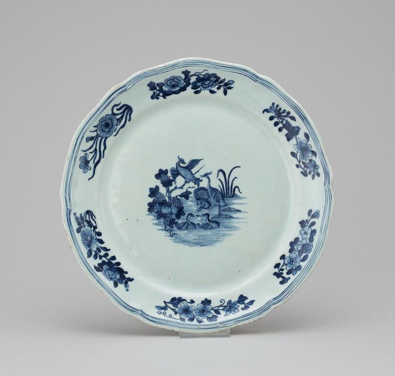 A blue and white plate, Qing dynasty. Qianlong (1736-1795).