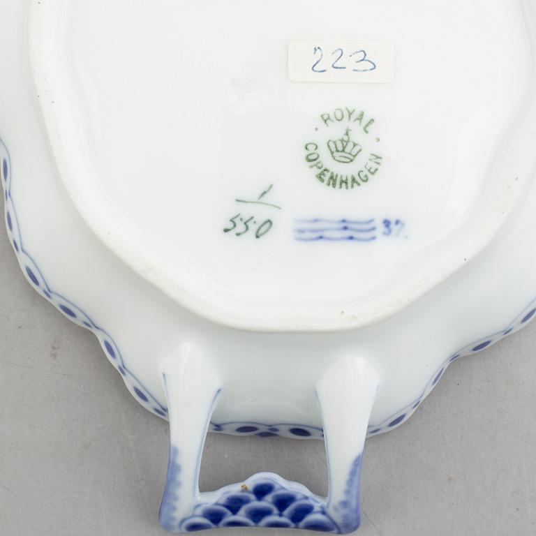 A 'Blue Fluted Half Lace' porcelain dish with handle, Royal Copenhagen, model 550, 1898-1923.