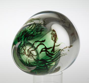 A Vicke Lindstrand 'fish graal' glass vase, Orrefors 1941.
